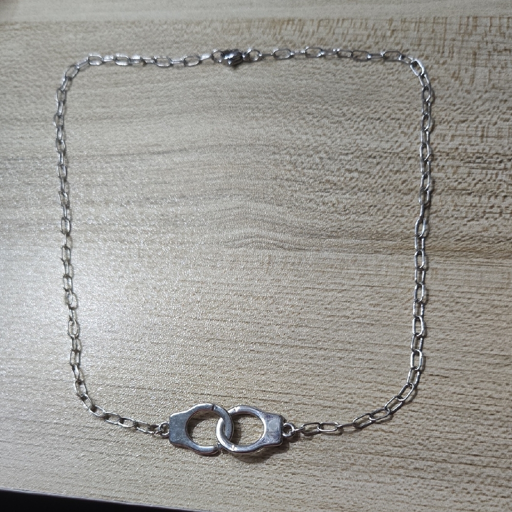 Vintage Y2k Elegant Silver Chain Necklace W Handcuffs 💫